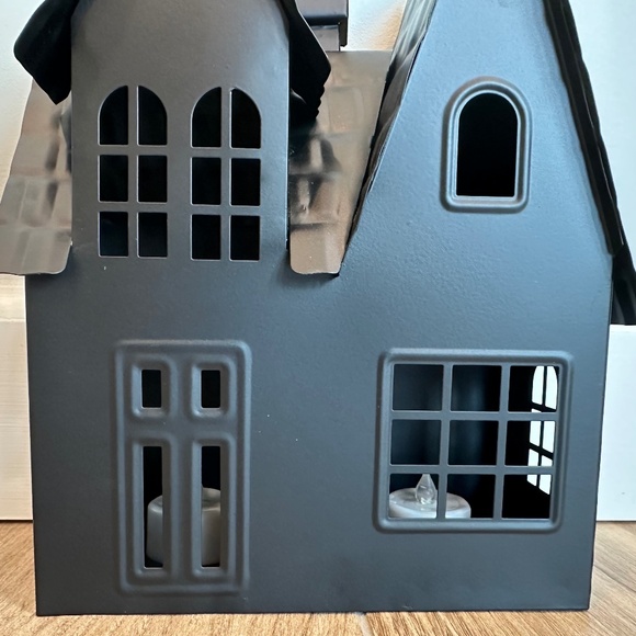 10" Lit Metal Black Halloween House - Hyde & EEK! - Picture 8 of 14